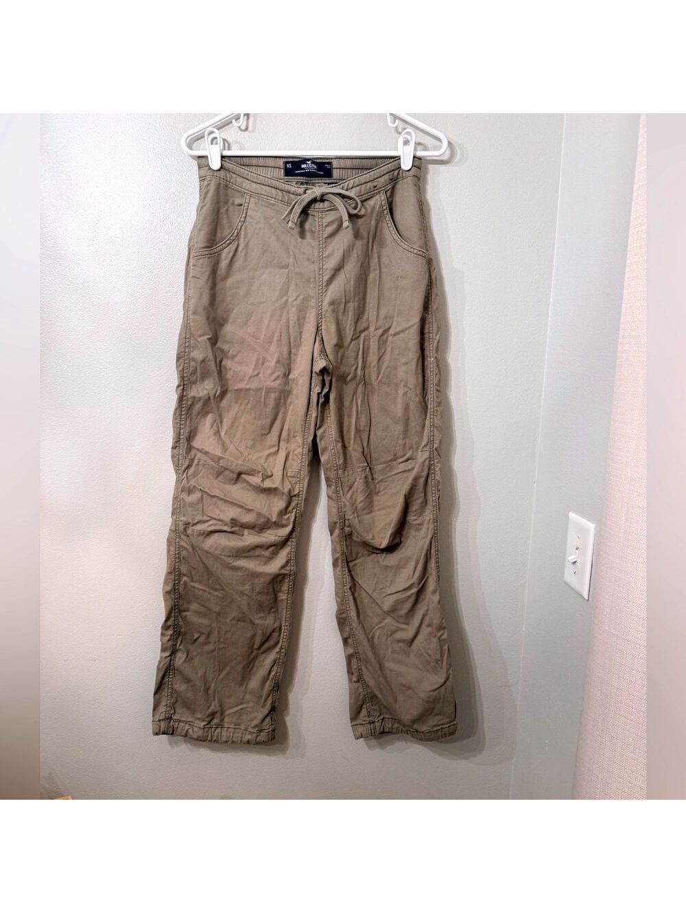 Hollister Women's khaki Utility Baggy Pants XS